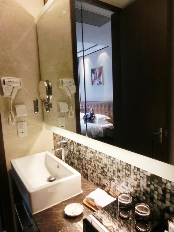 Estay Residence • Poly Central Pivot Canton Chambre photo